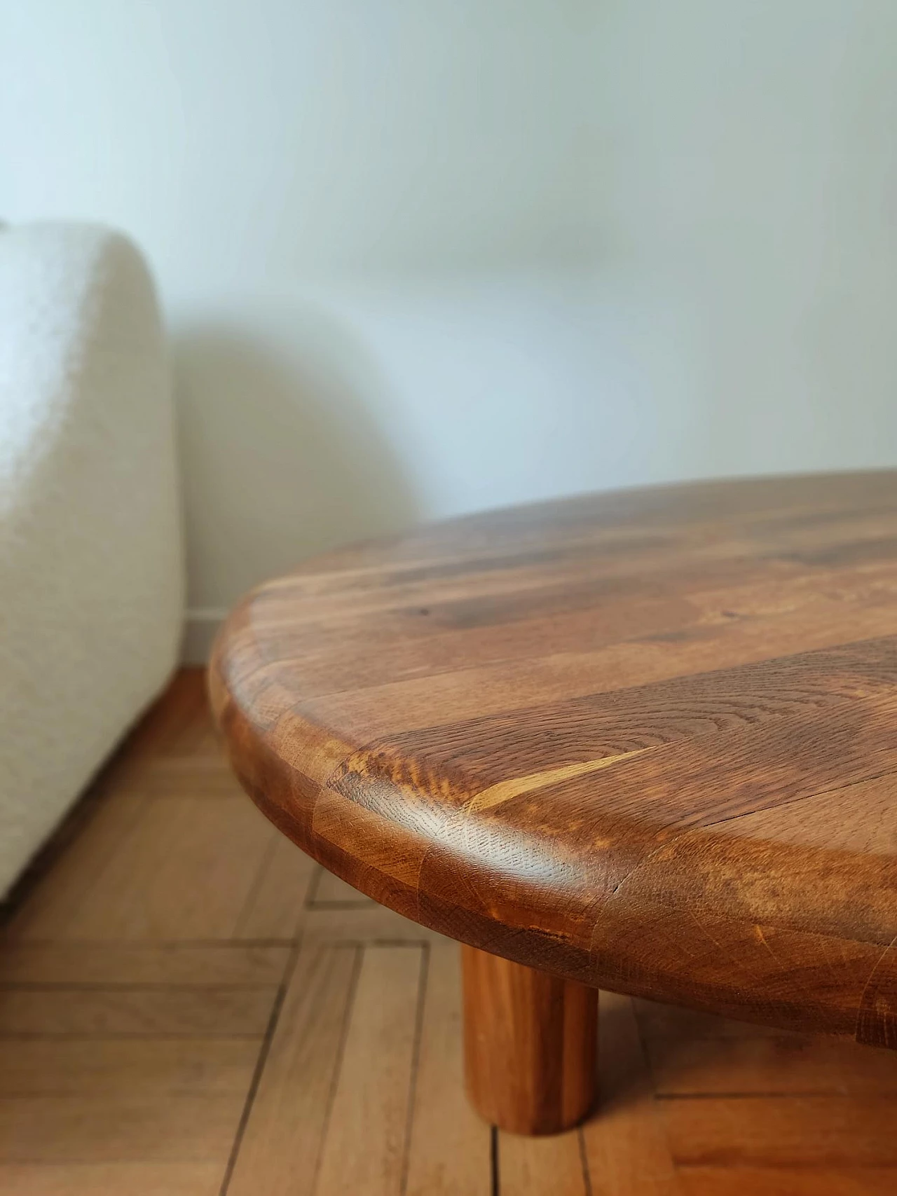 Tavolino ovale treppiede in legno massello, anni '60 13