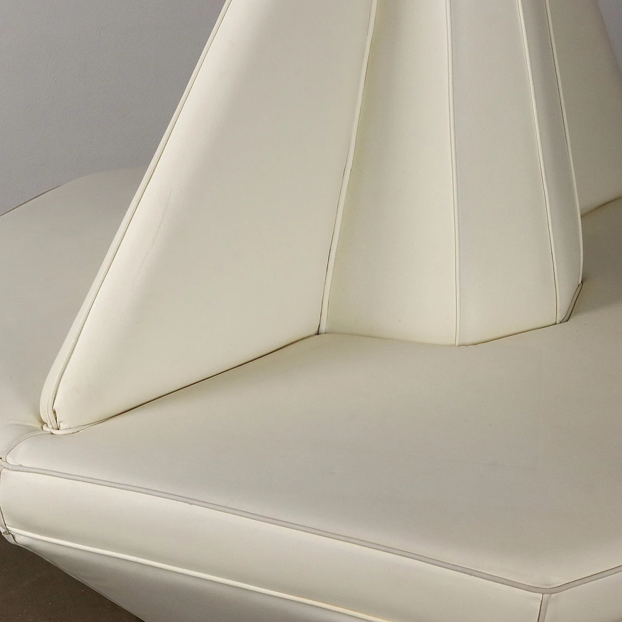 Polygonal sofa in white leatherette upholstery, 1980s 5