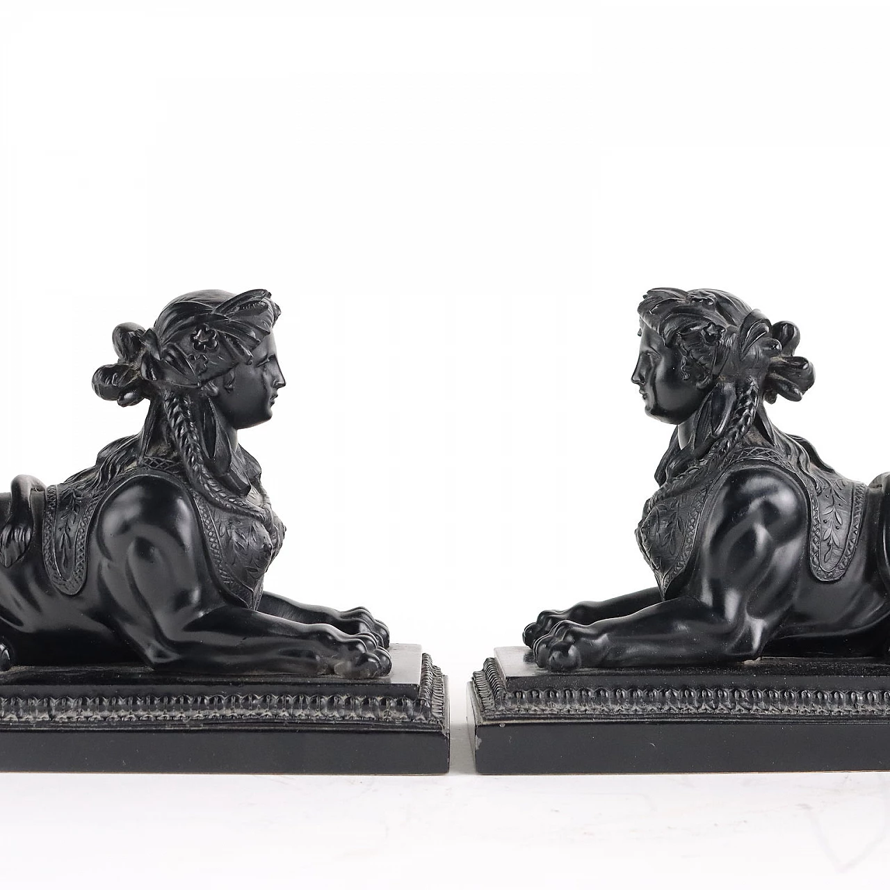 Pair of patinated resin sphinxes in black 4
