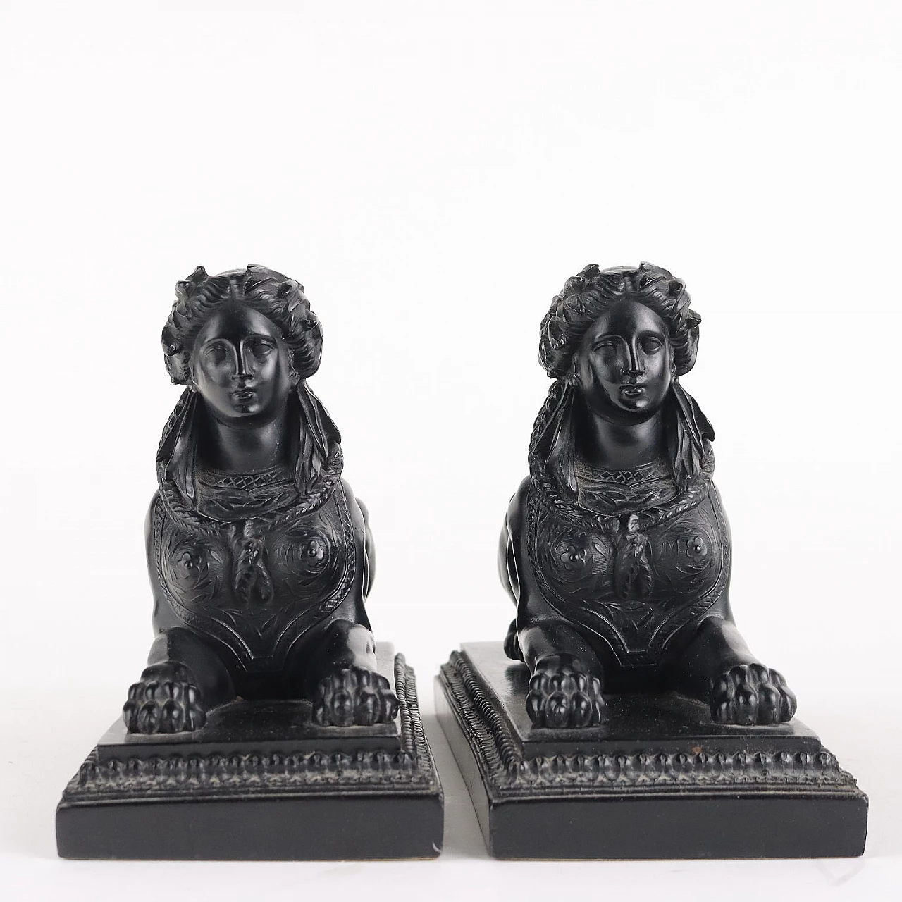 Pair of patinated resin sphinxes in black 5