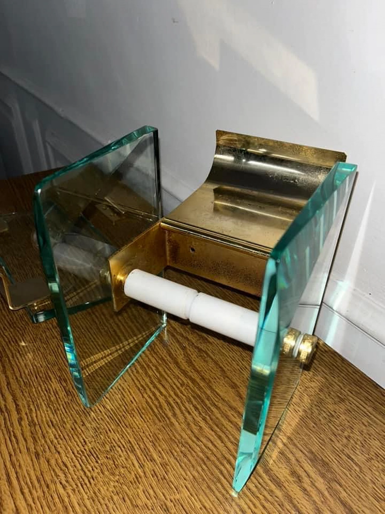 Soap and toilet paper holder in glass and brass by Fontana Arte, 1940s 5