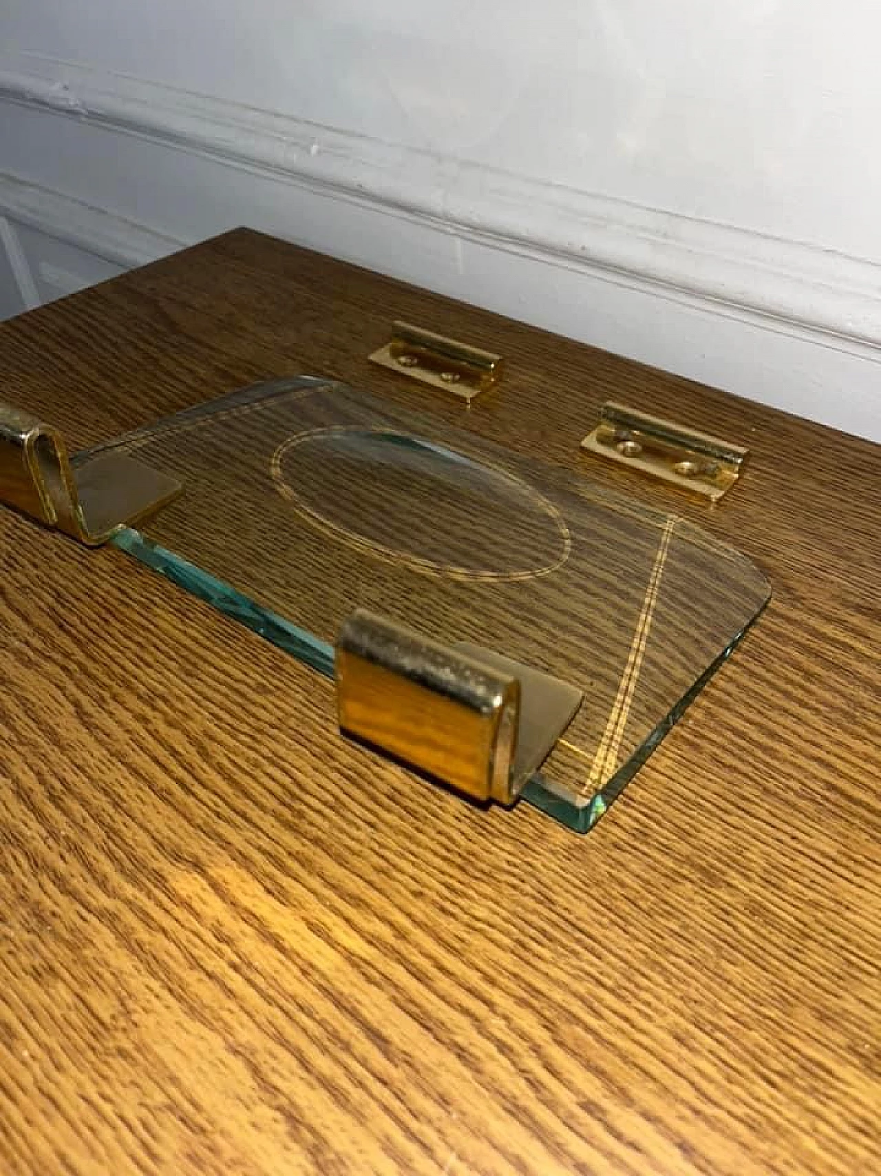 Soap and toilet paper holder in glass and brass by Fontana Arte, 1940s 6