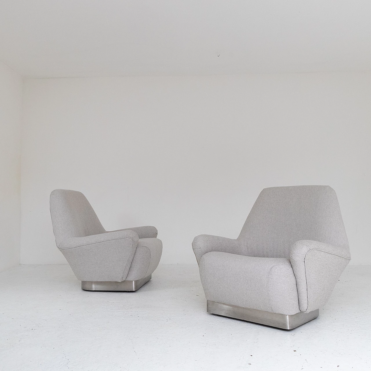 Pair of armchairs by Gianni Moscatelli for Formanova, 1960s 2