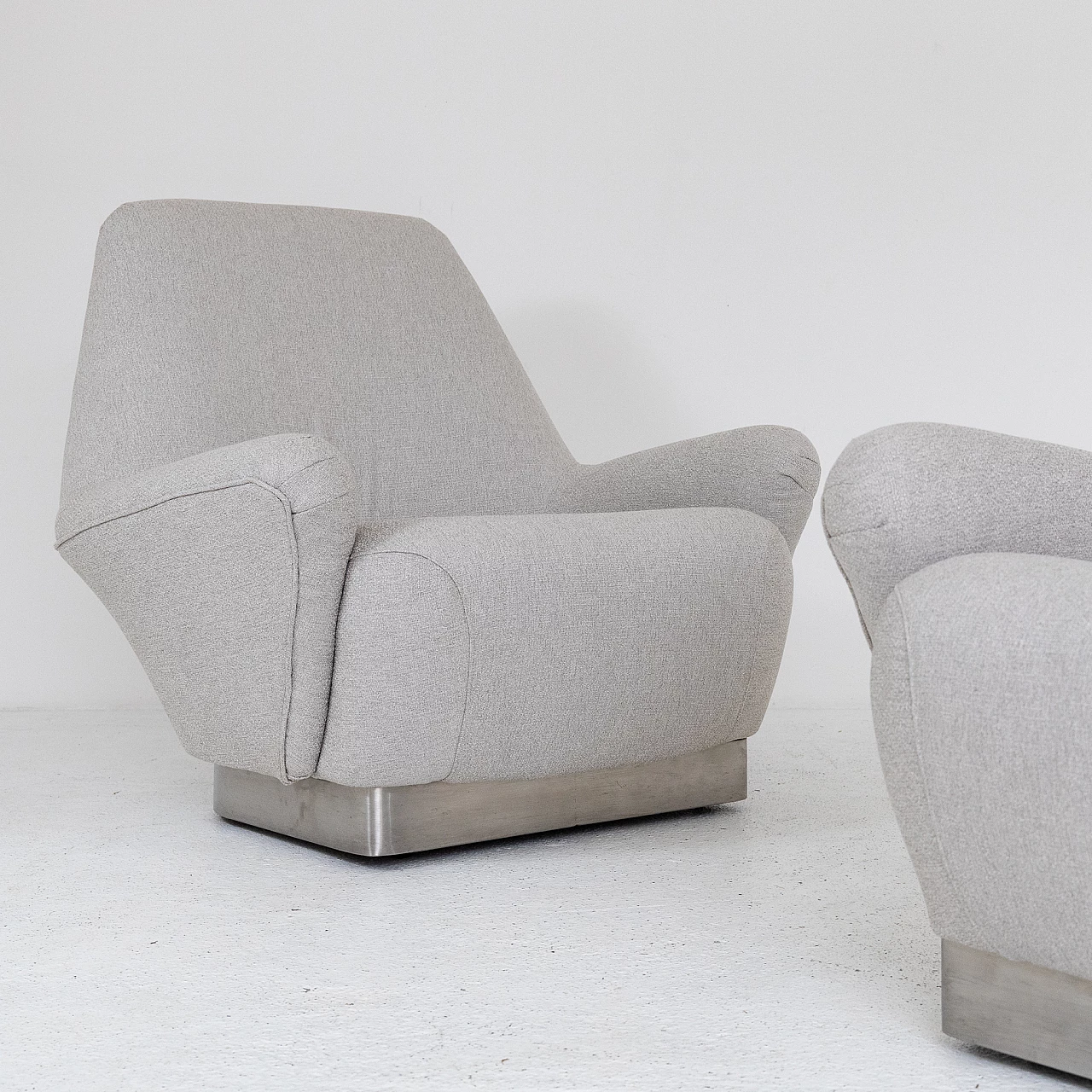 Pair of armchairs by Gianni Moscatelli for Formanova, 1960s 9