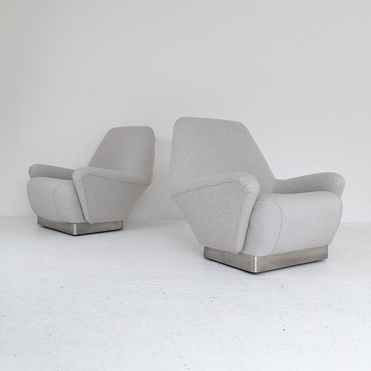 Pair of armchairs by Gianni Moscatelli for Formanova, 1960s 12
