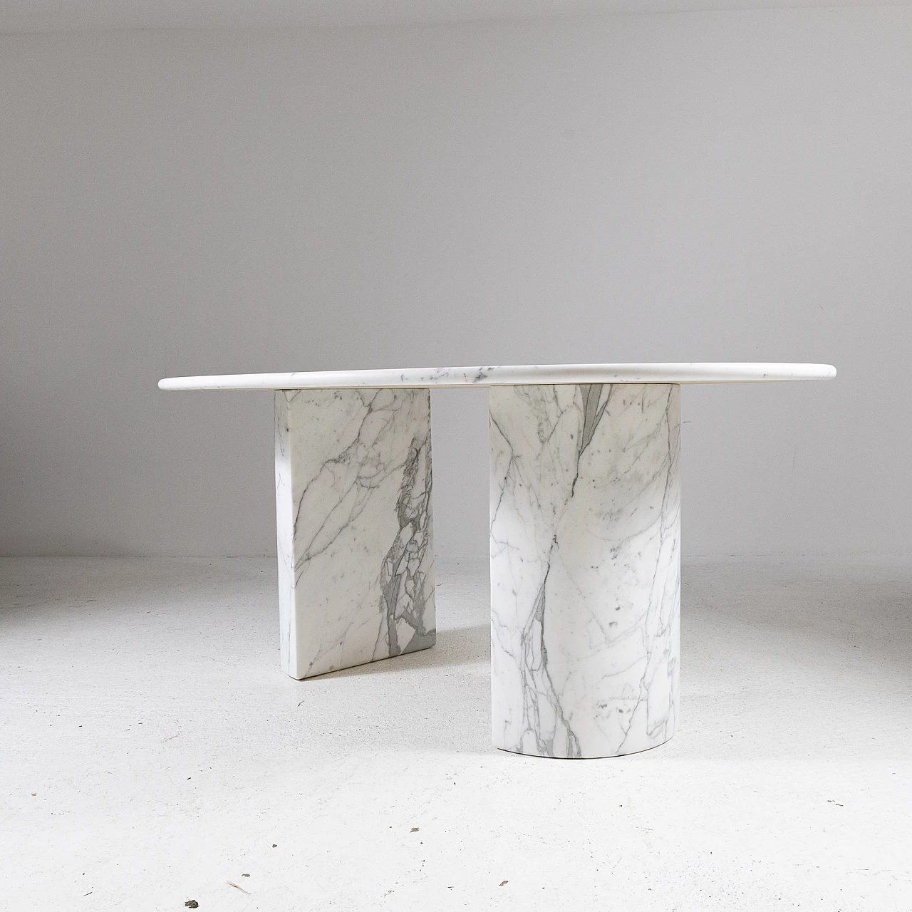Oval white Carrara marble table, 1970s 2