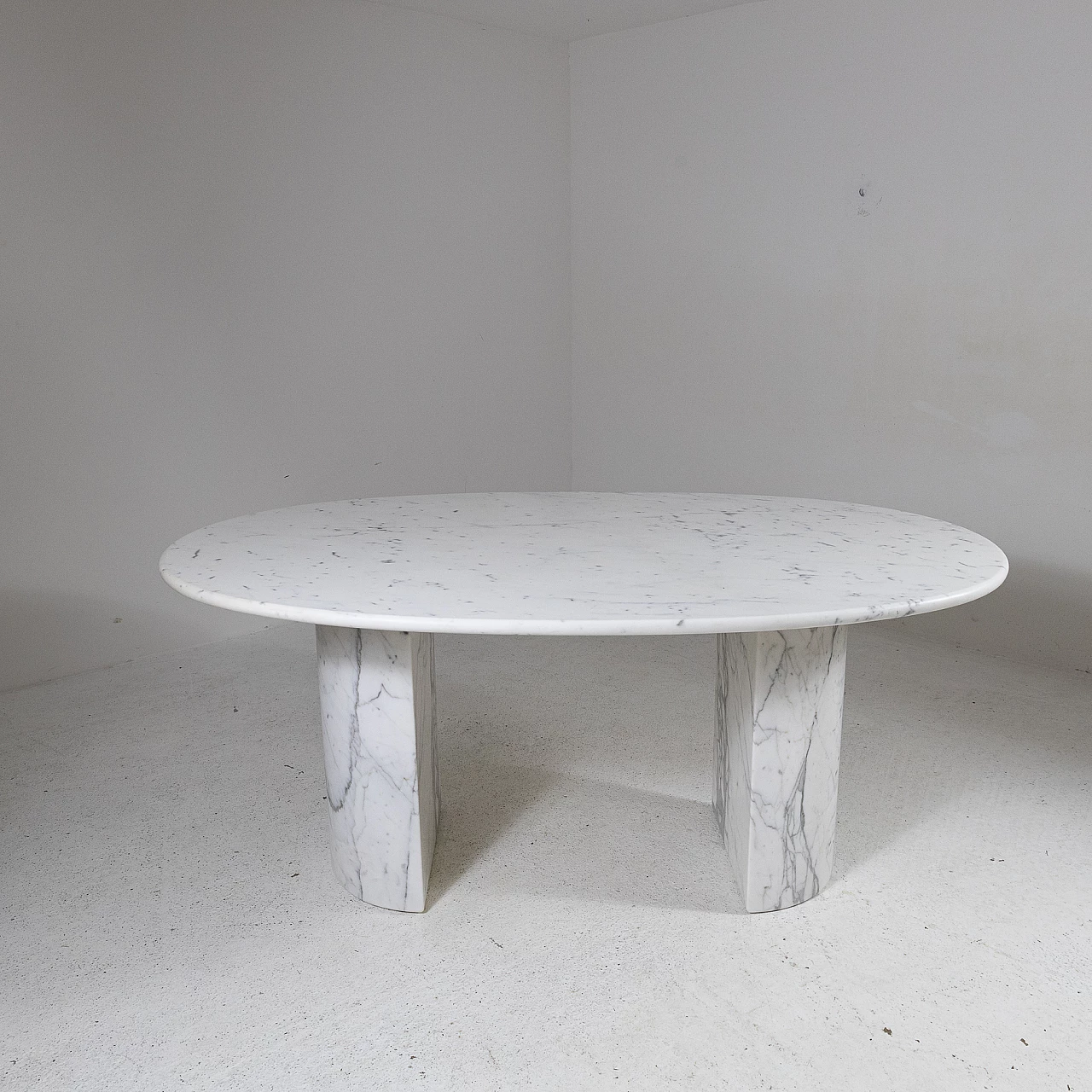 Tavolo ovale in marmo bianco di Carrara, anni '70 6