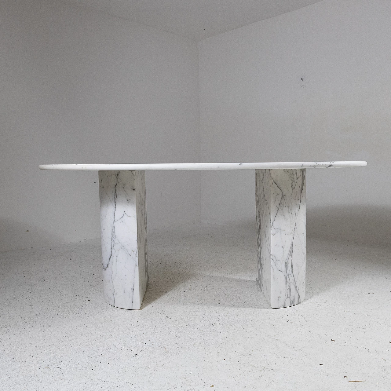 Tavolo ovale in marmo bianco di Carrara, anni '70 7