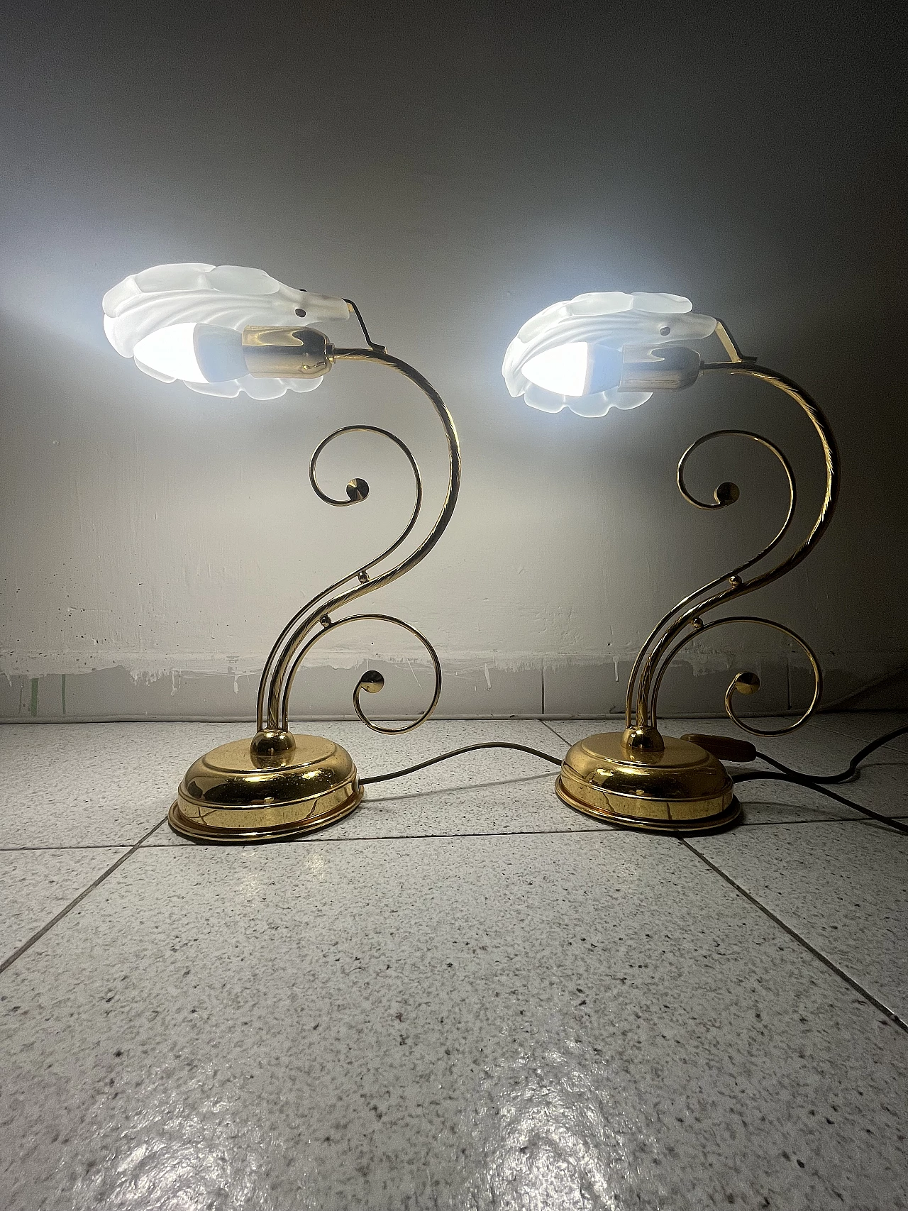 Pair of table lamps in glass and brass, 1970s 2