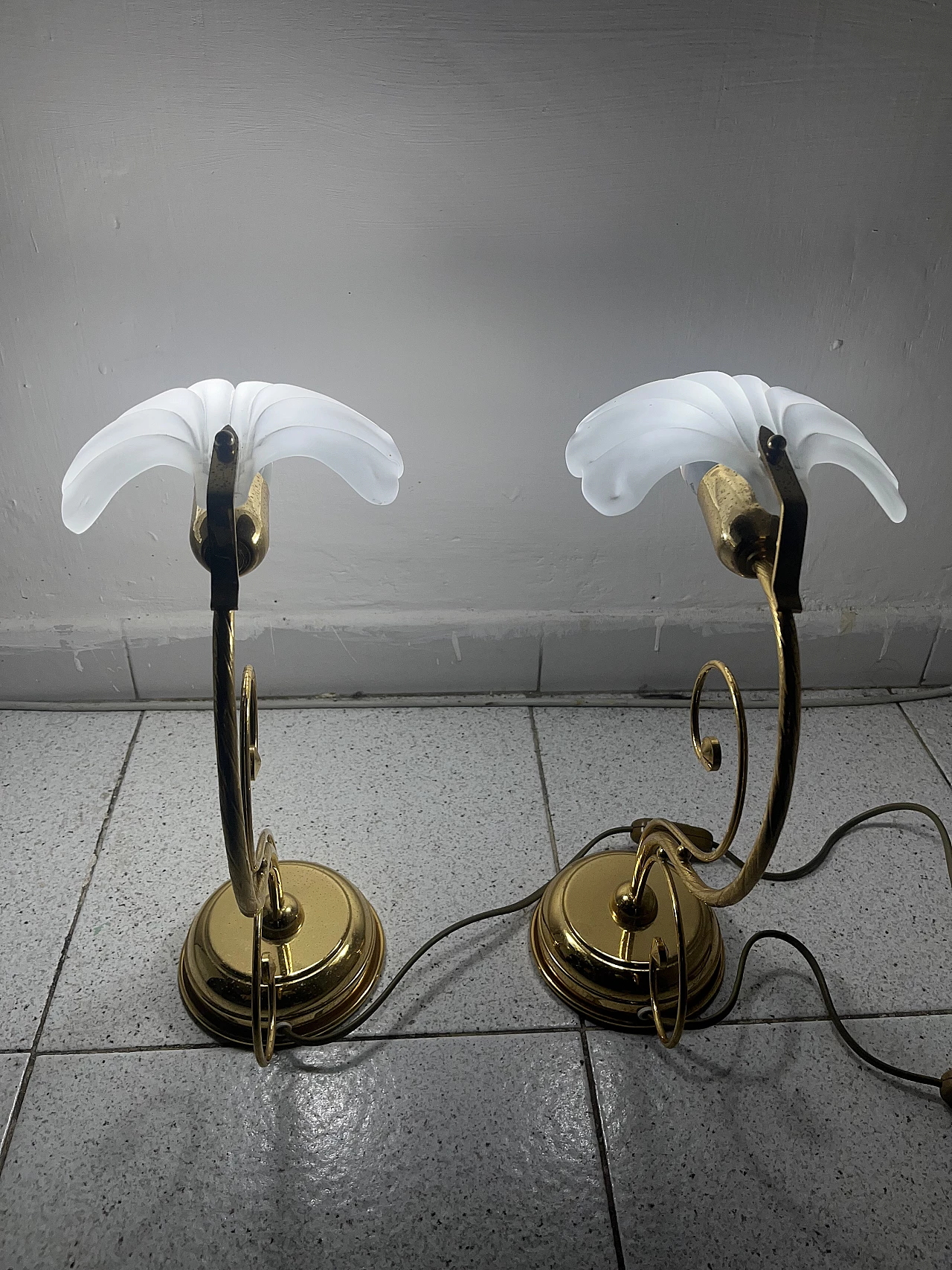 Pair of table lamps in glass and brass, 1970s 5