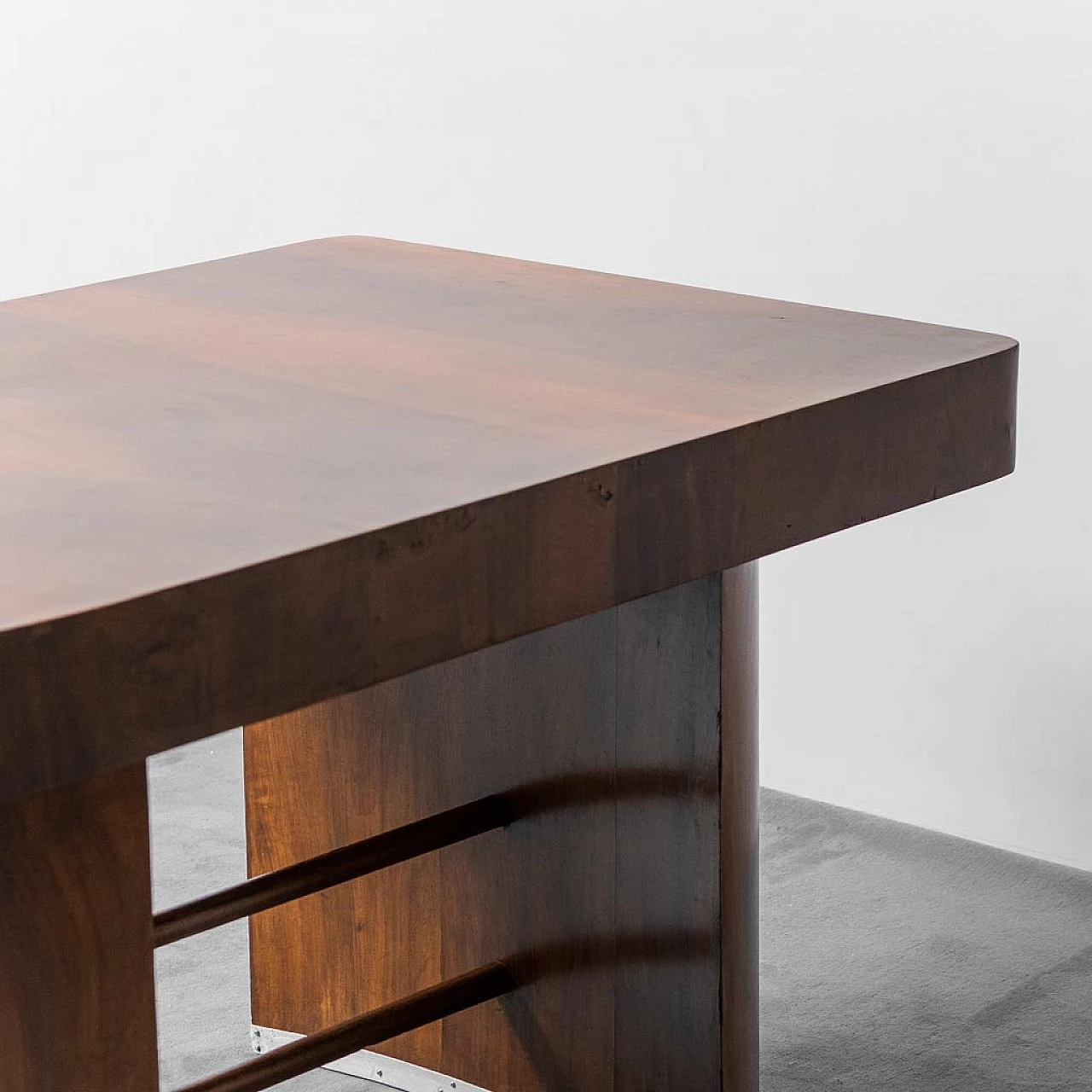 Wooden table with metal tips 3