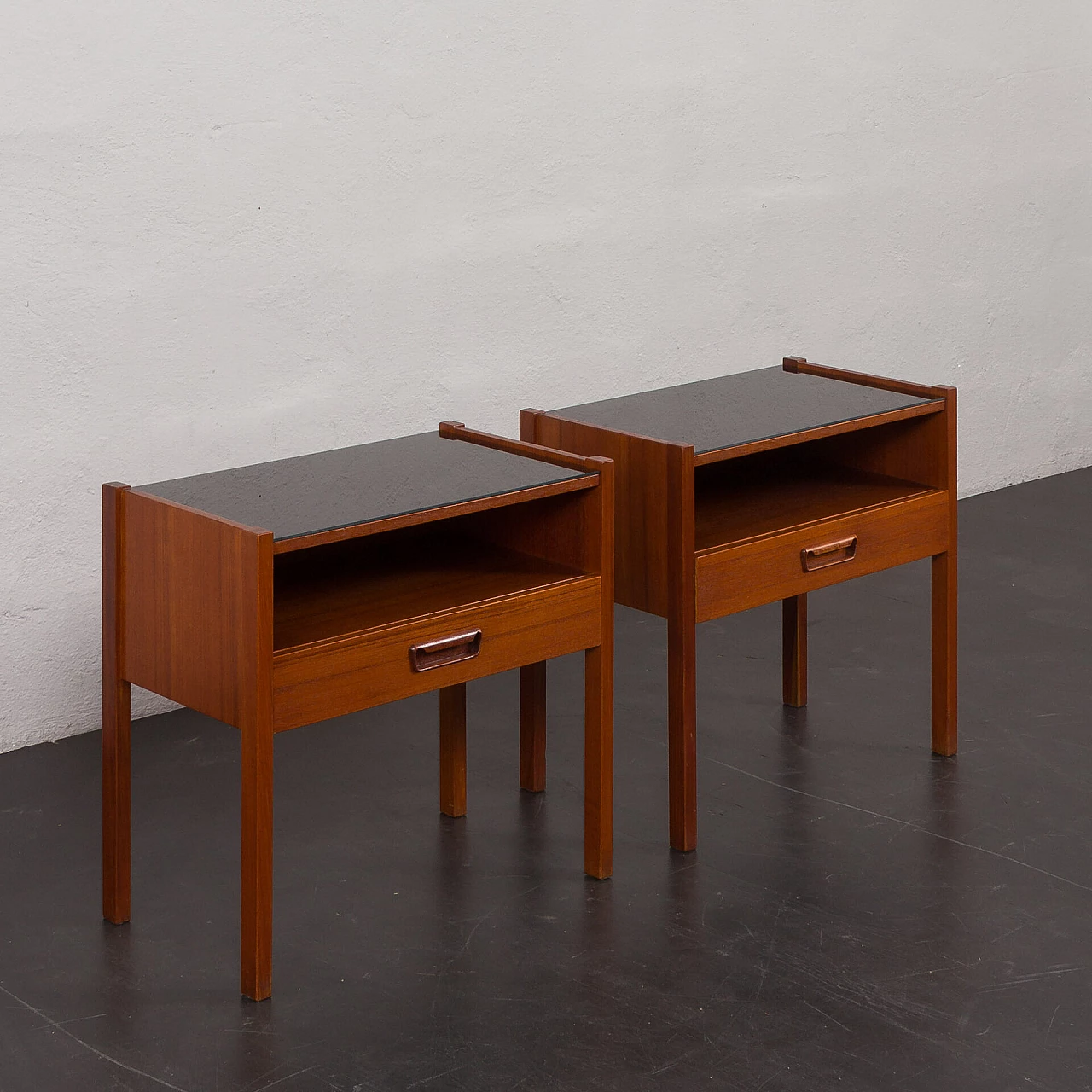 Pair of teak bedside tables with black glass top, 1960s 8