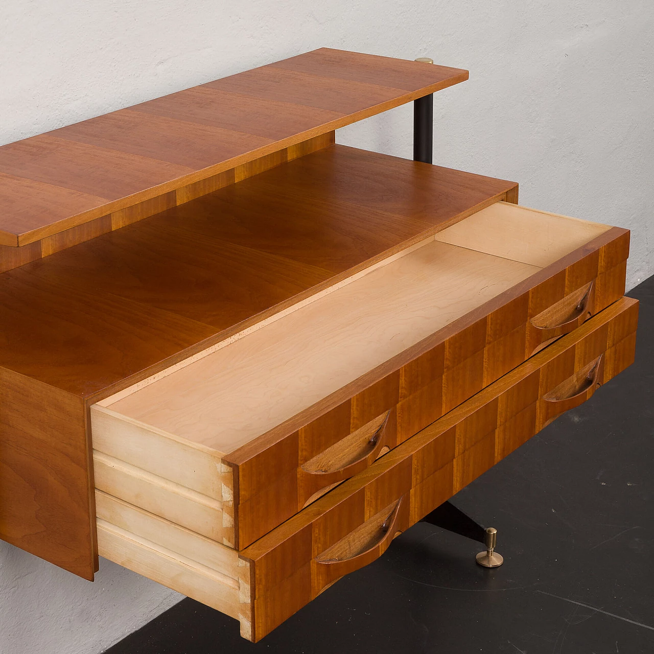 Console with drawers in the style of Carlo De Carli, 1960s 12
