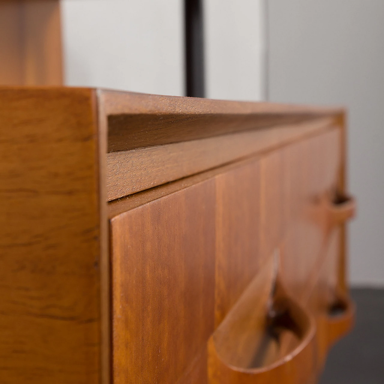 Console with drawers in the style of Carlo De Carli, 1960s 14