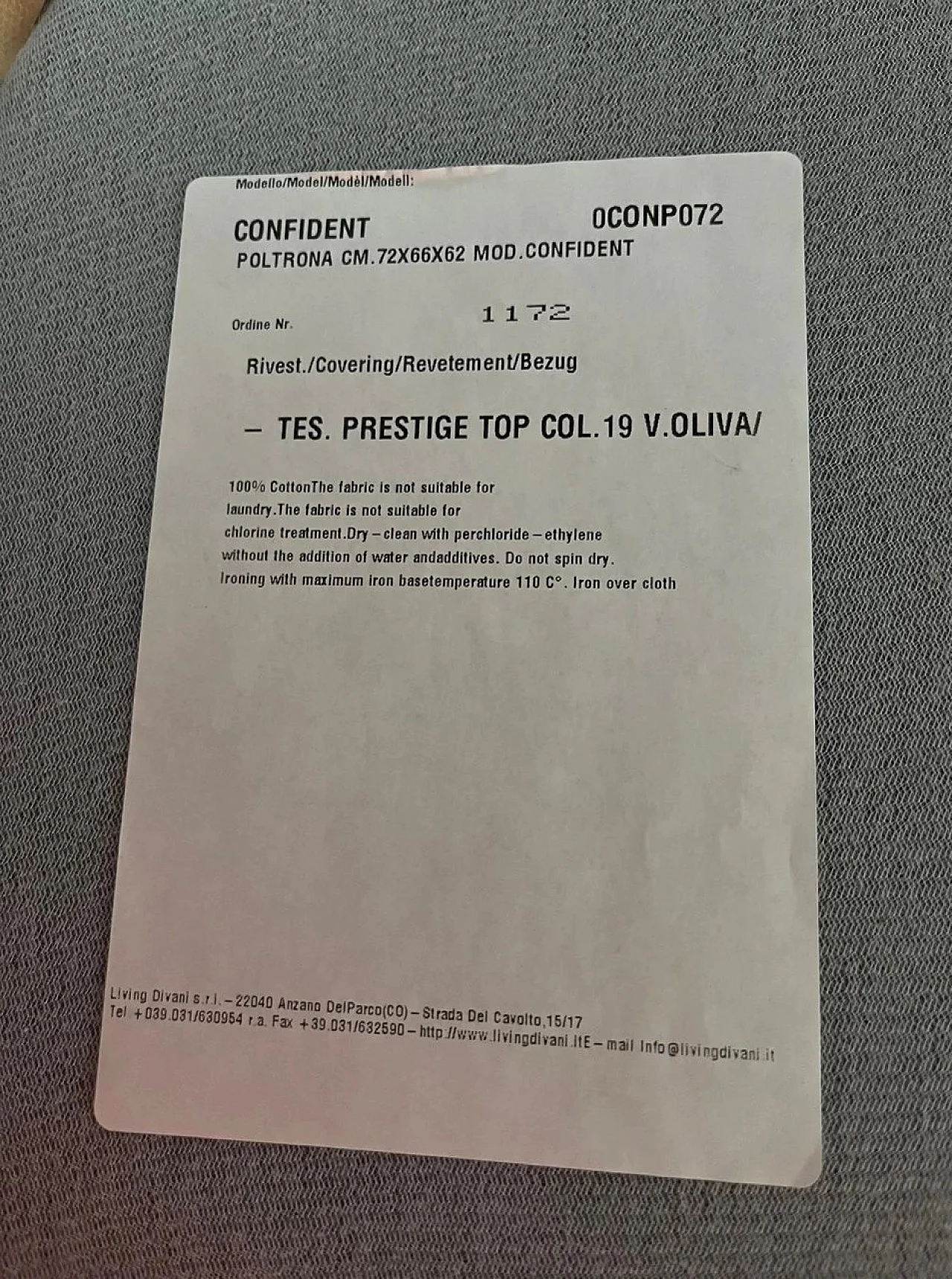 Coppia di poltrone Confidential di Piero Lissoni per Living Divani 4