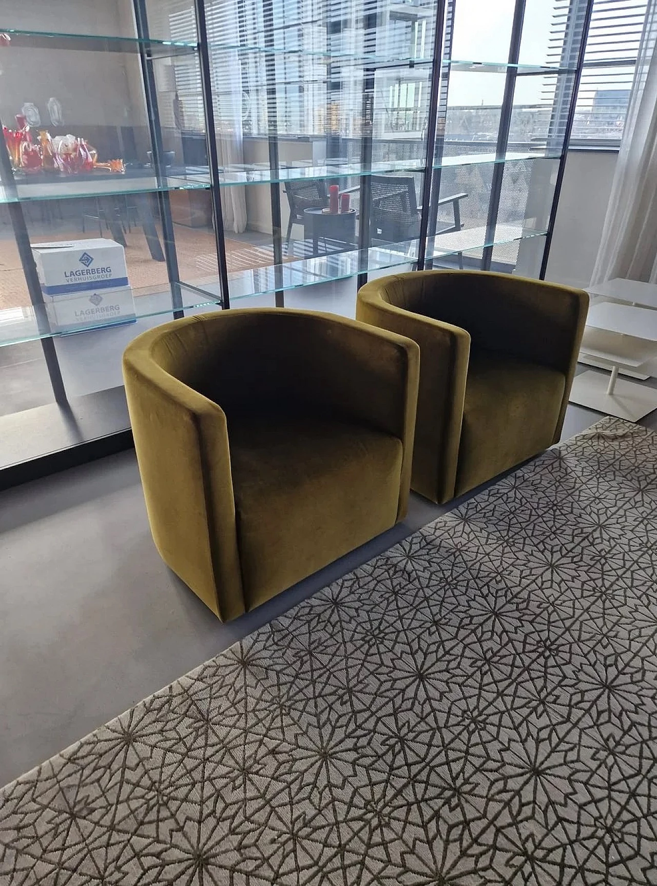 Coppia di poltrone Confidential di Piero Lissoni per Living Divani 5