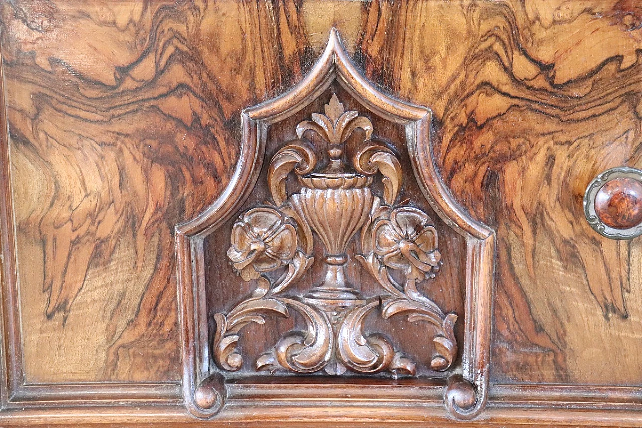 Pair of Art Deco bedside tables in walnut burl, 1920s 5