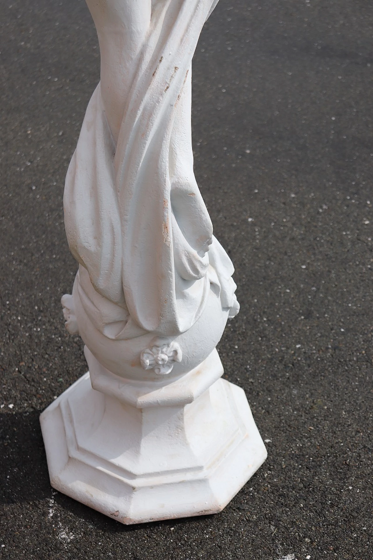 Dancing Venus, statue in Carrara marble powder, 1990s 7
