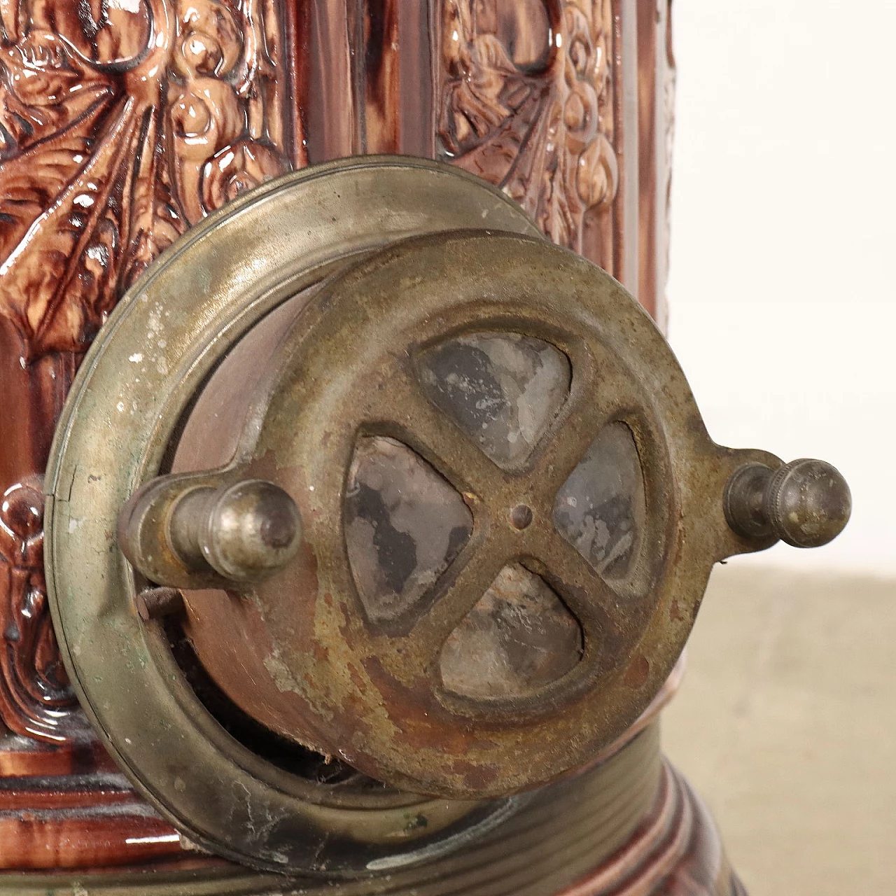 Stufa Liberty in ceramica e metallo di Fratelli Pozzoli-Incino Erba, inizio '900 7
