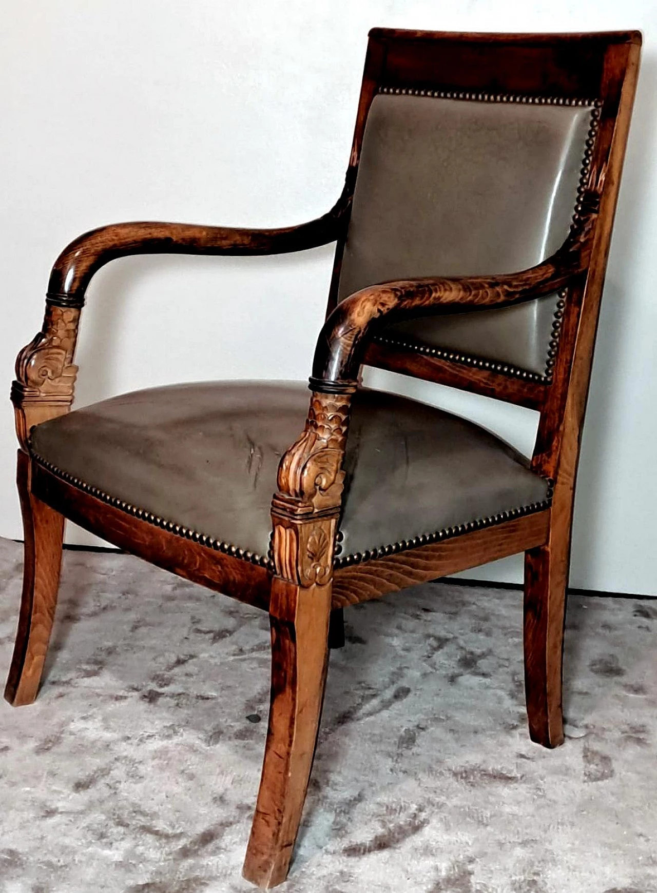 Pair of Charles X oak and cuoio Antique Master chairs, 19th century 13