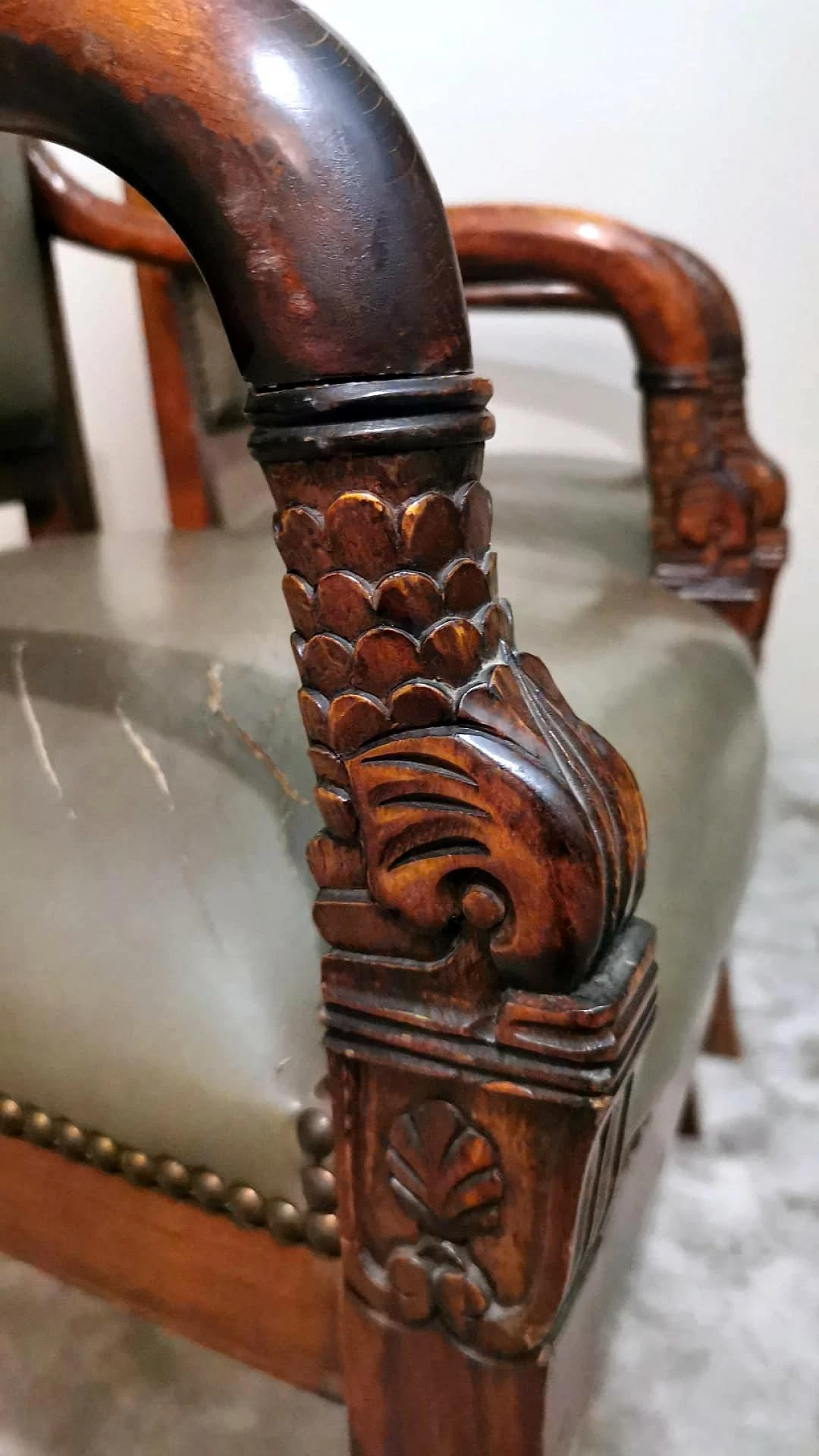 Pair of Charles X oak and cuoio Antique Master chairs, 19th century 15