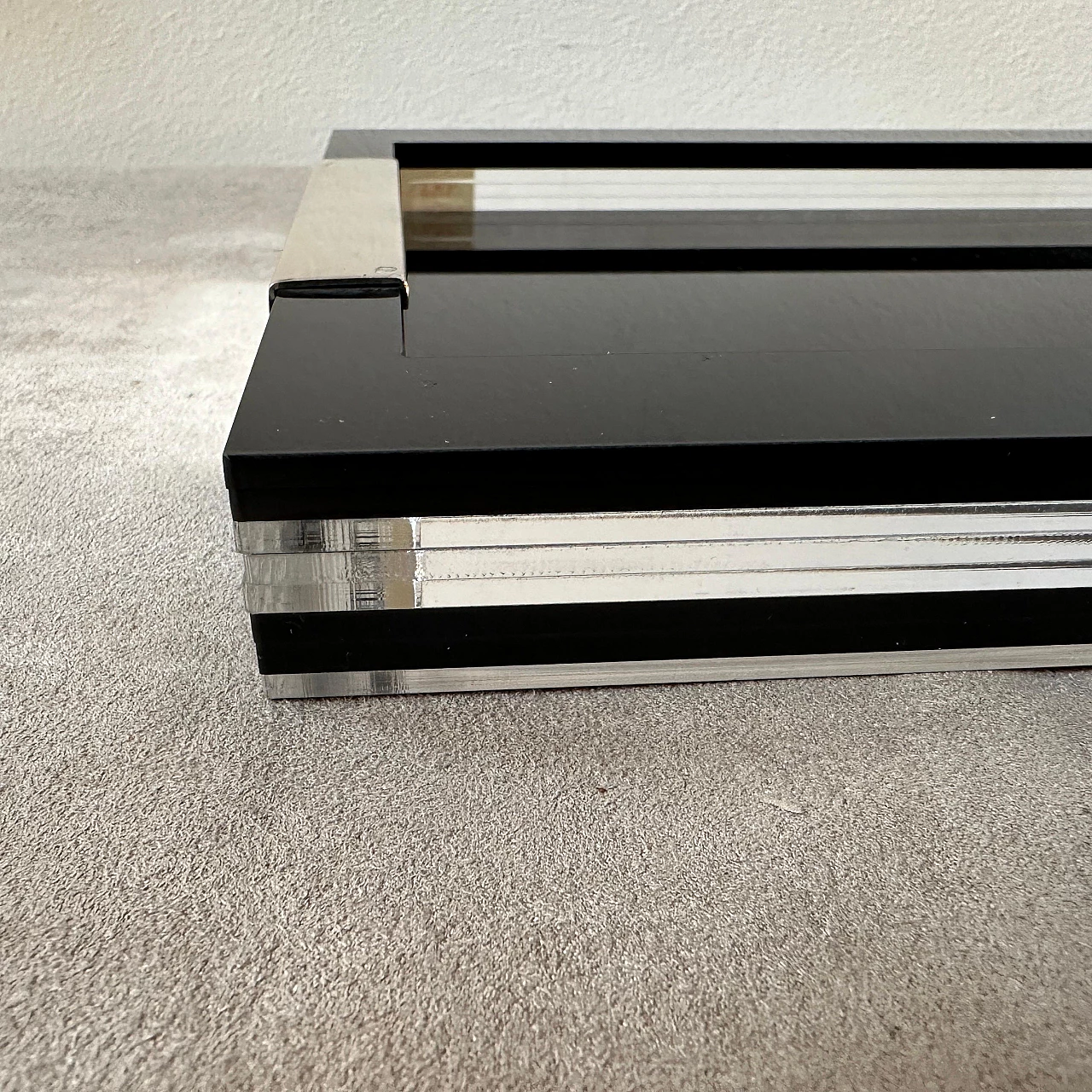 Silver and plexiglass tray by Greggio, 1990s 3