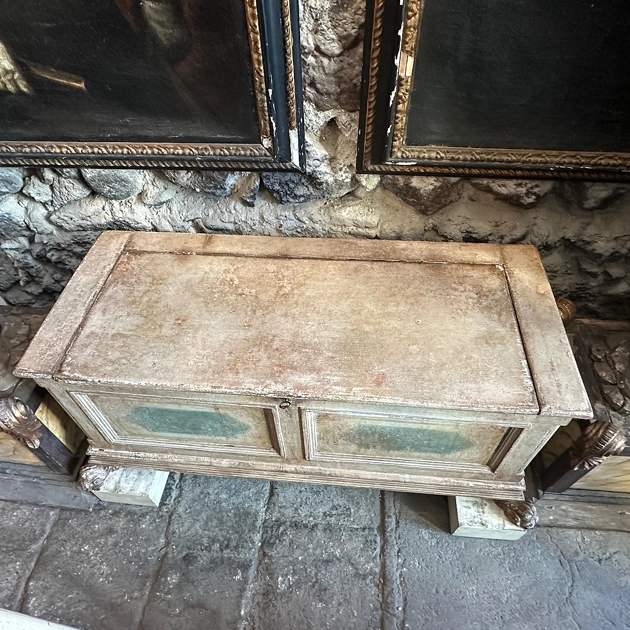 Cassapanca fiorentina in abete laccato bianco e verde, fine '800 2