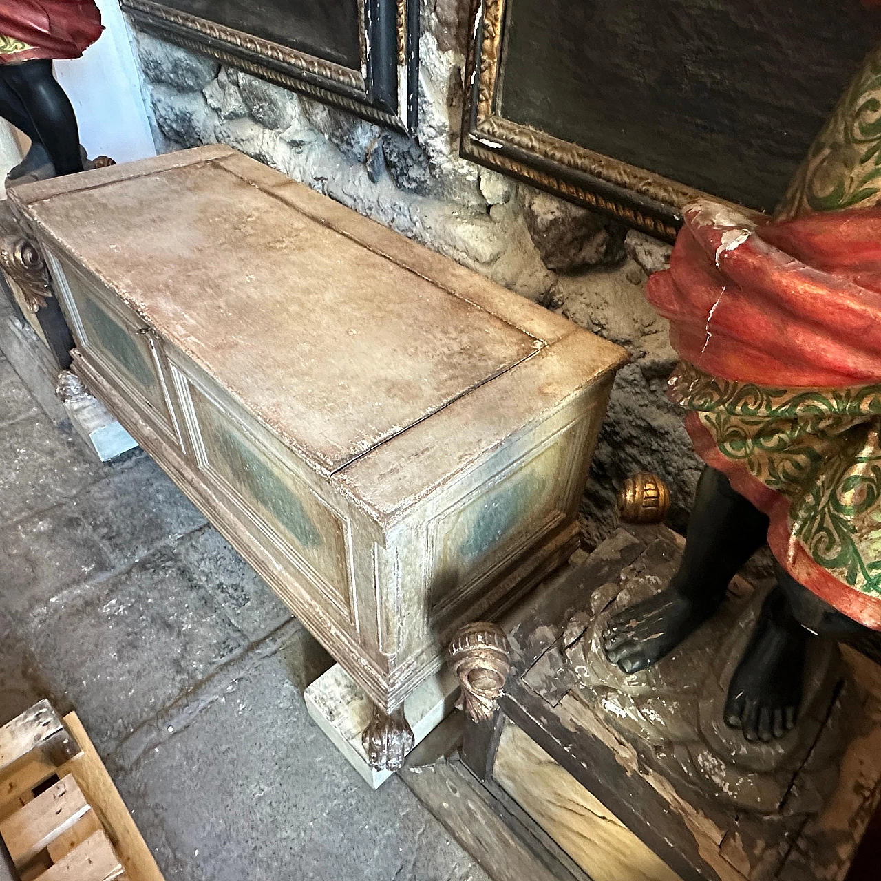 Cassapanca fiorentina in abete laccato bianco e verde, fine '800 3