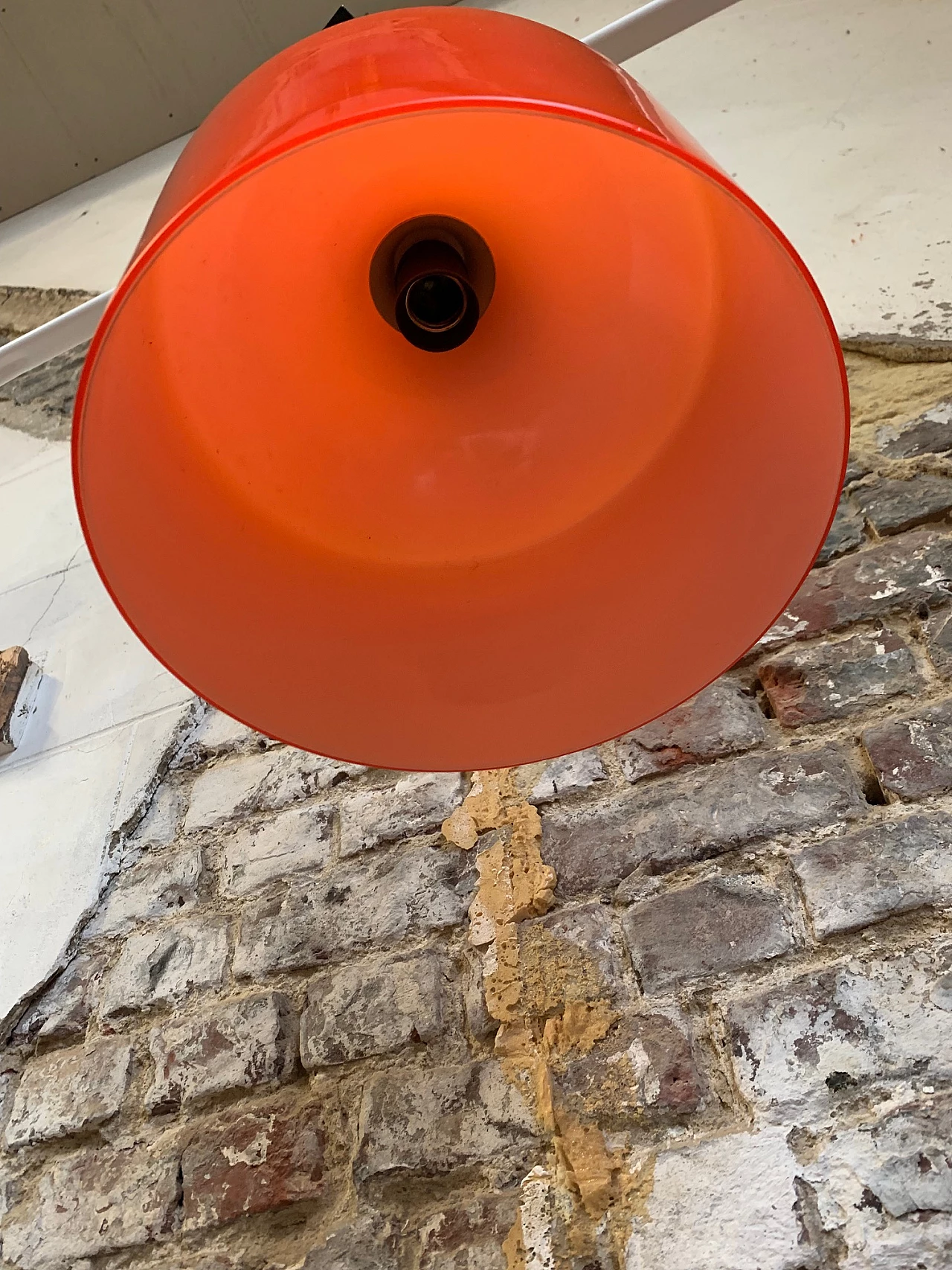 Lampada a sospensione in vetro opalino arancione, anni '70 4