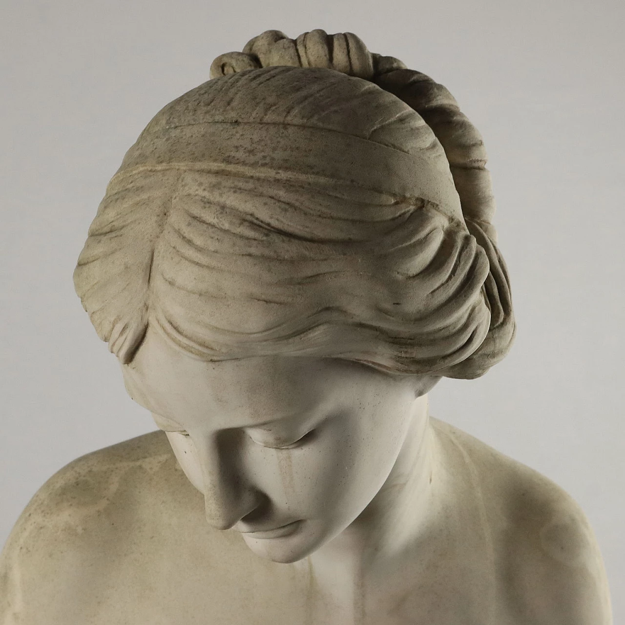 Dal Torrione, La bagnante, scultura in marmo sintetico 4