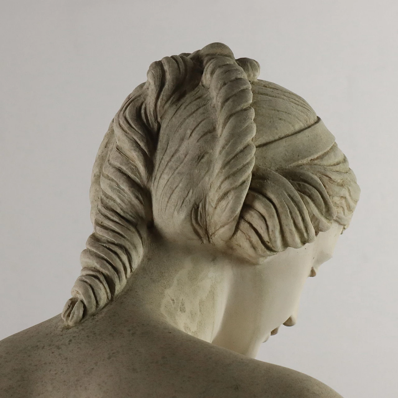 Dal Torrione, La bagnante, scultura in marmo sintetico 5