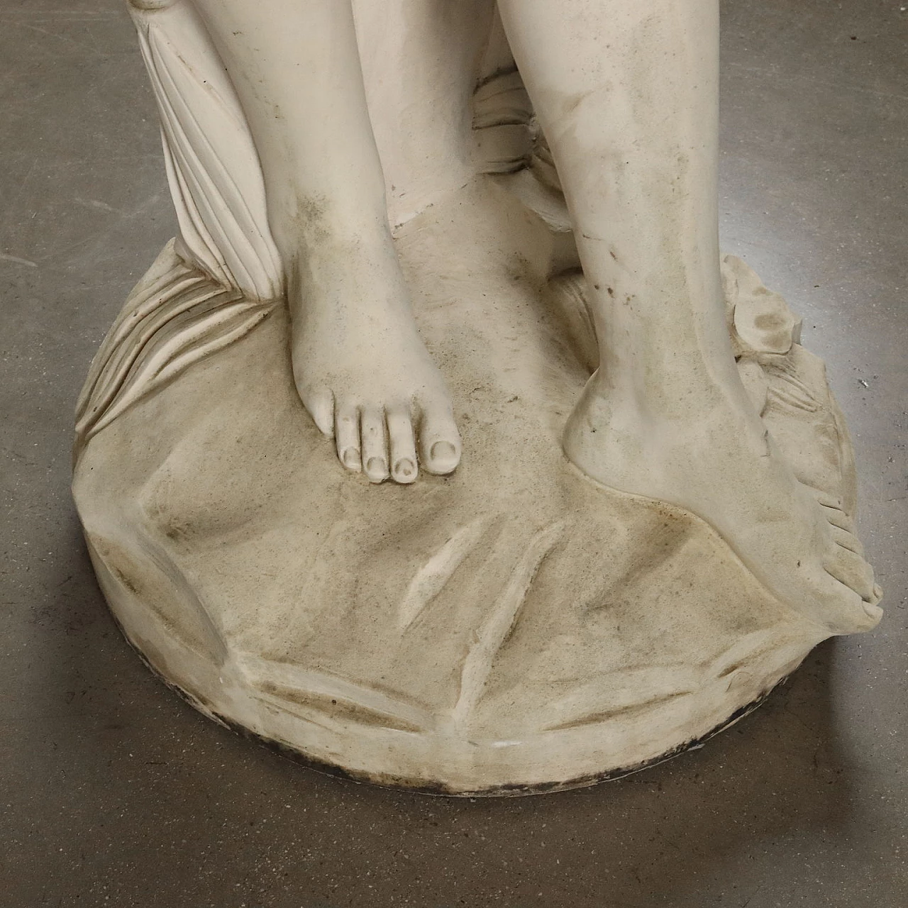 Dal Torrione, La bagnante, scultura in marmo sintetico 9