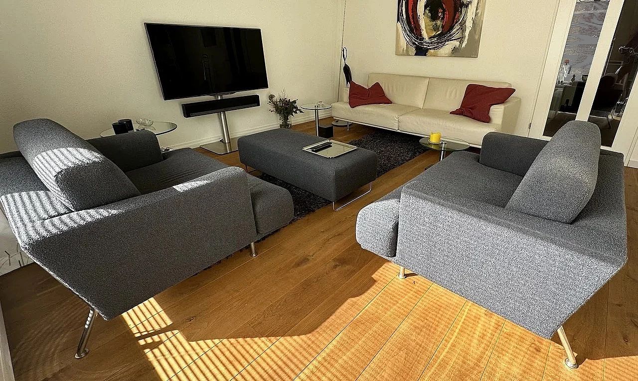 Nest 253 sofa, pair of armchairs and footstool by Cassina 1