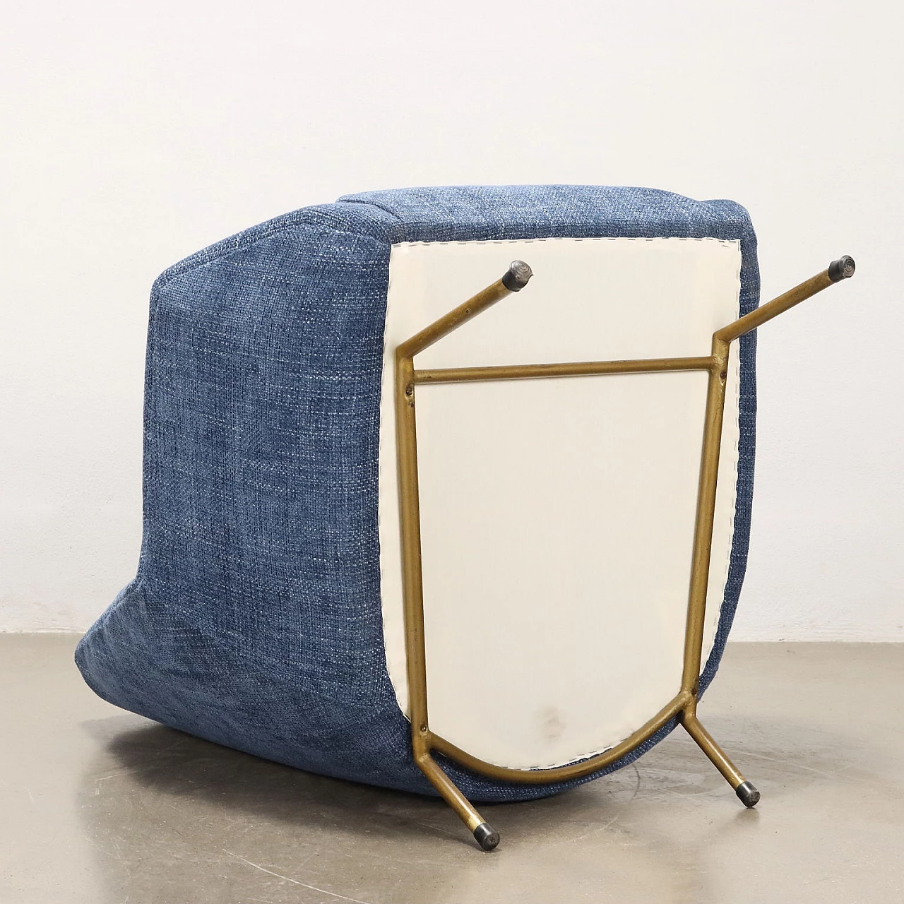 Armchair in blue fabric and brass-plated metal legs, 1960s 8