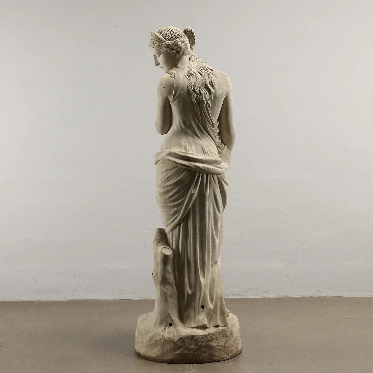 Dal Torrione, Venus at the spring, synthetic marble sculpture 8