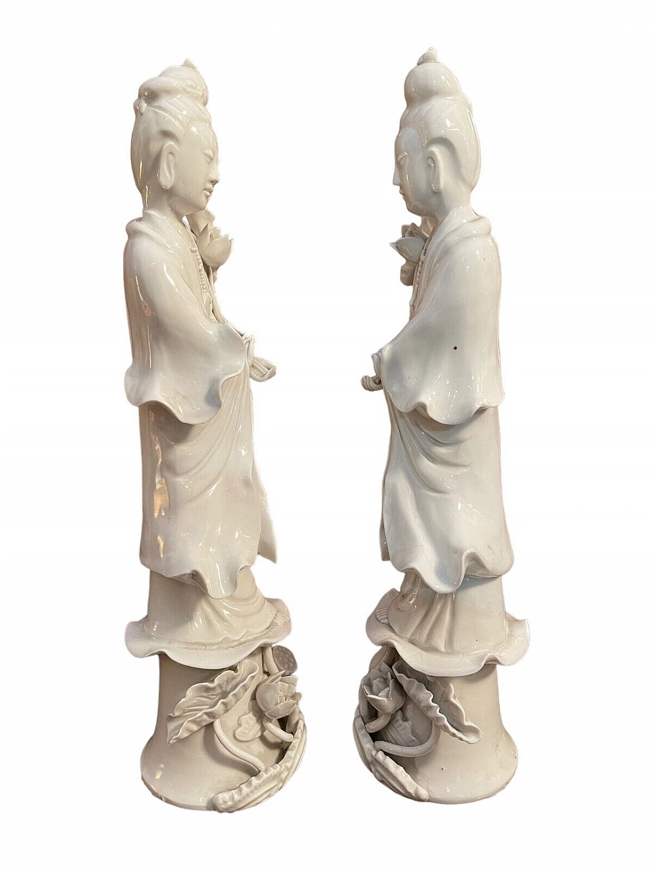 Pair of Chinese ceramic Guanyin sculptures, 19th century 3