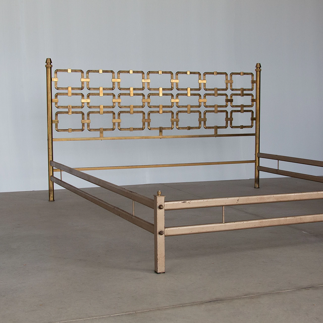 Bed frame in hand-cast brass by Luciano Frigerio, 1970s 5