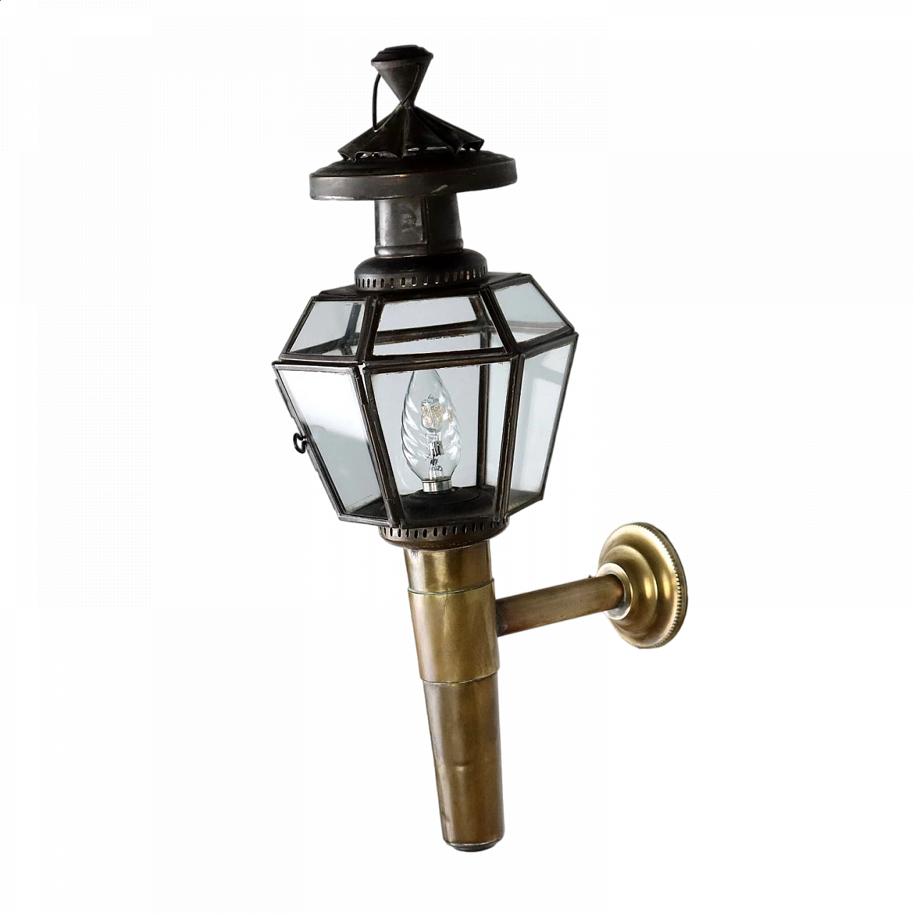 Lantern shaped wall light in glass and brass 10