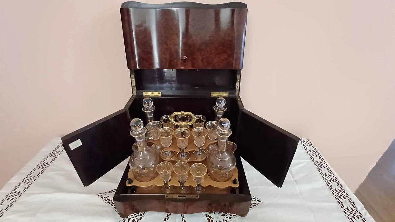 Cofanetto porta liquori Napoleone III in radica di tuja, '800 1