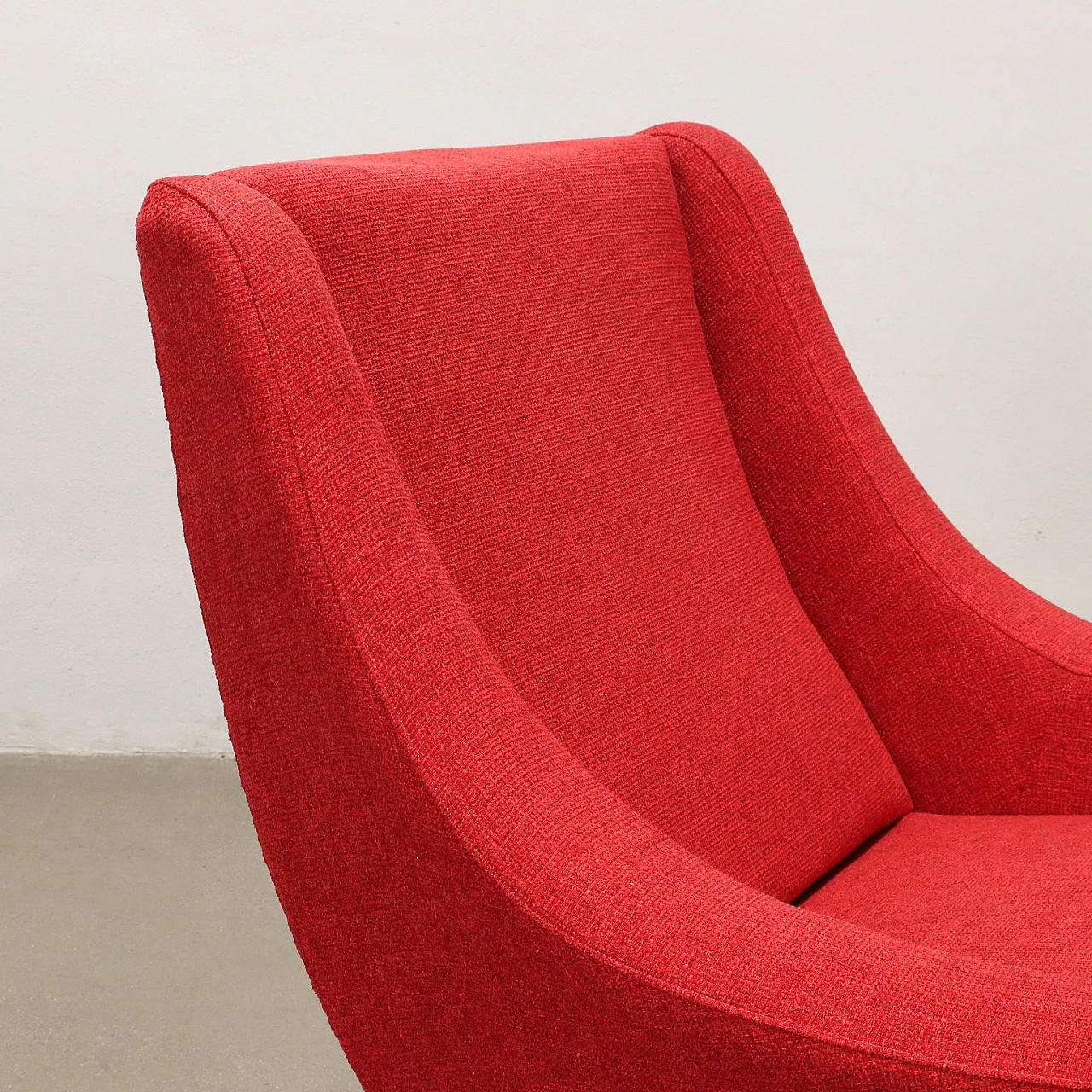 Pair of armchairs in red fabric and aluminum, 1960s 4
