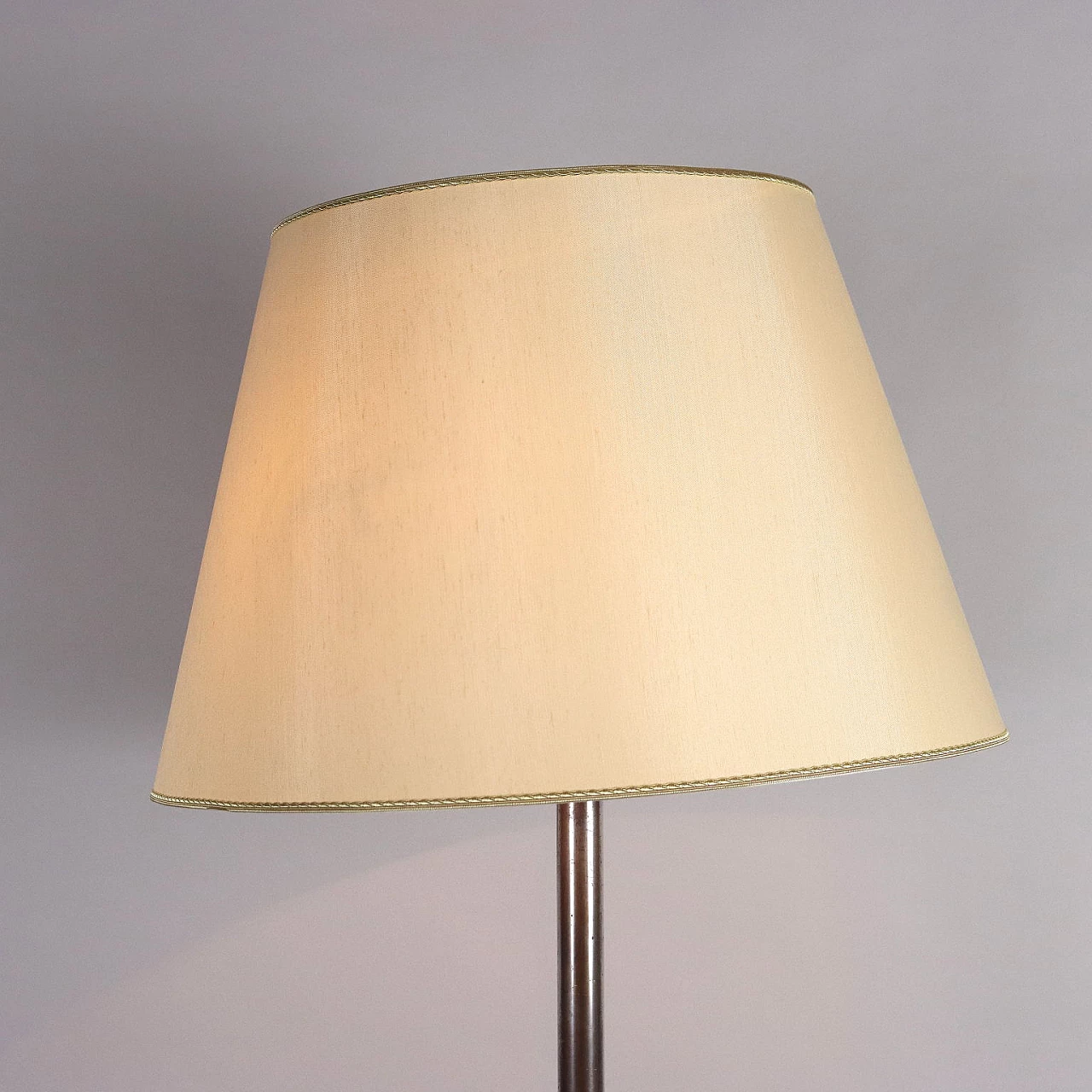 Floor lamp in brass and fabric, 1940s 4