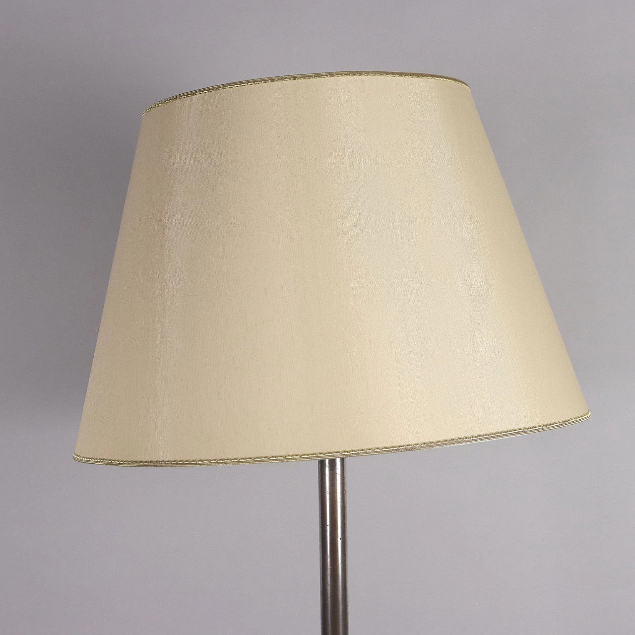 Floor lamp in brass and fabric, 1940s 5