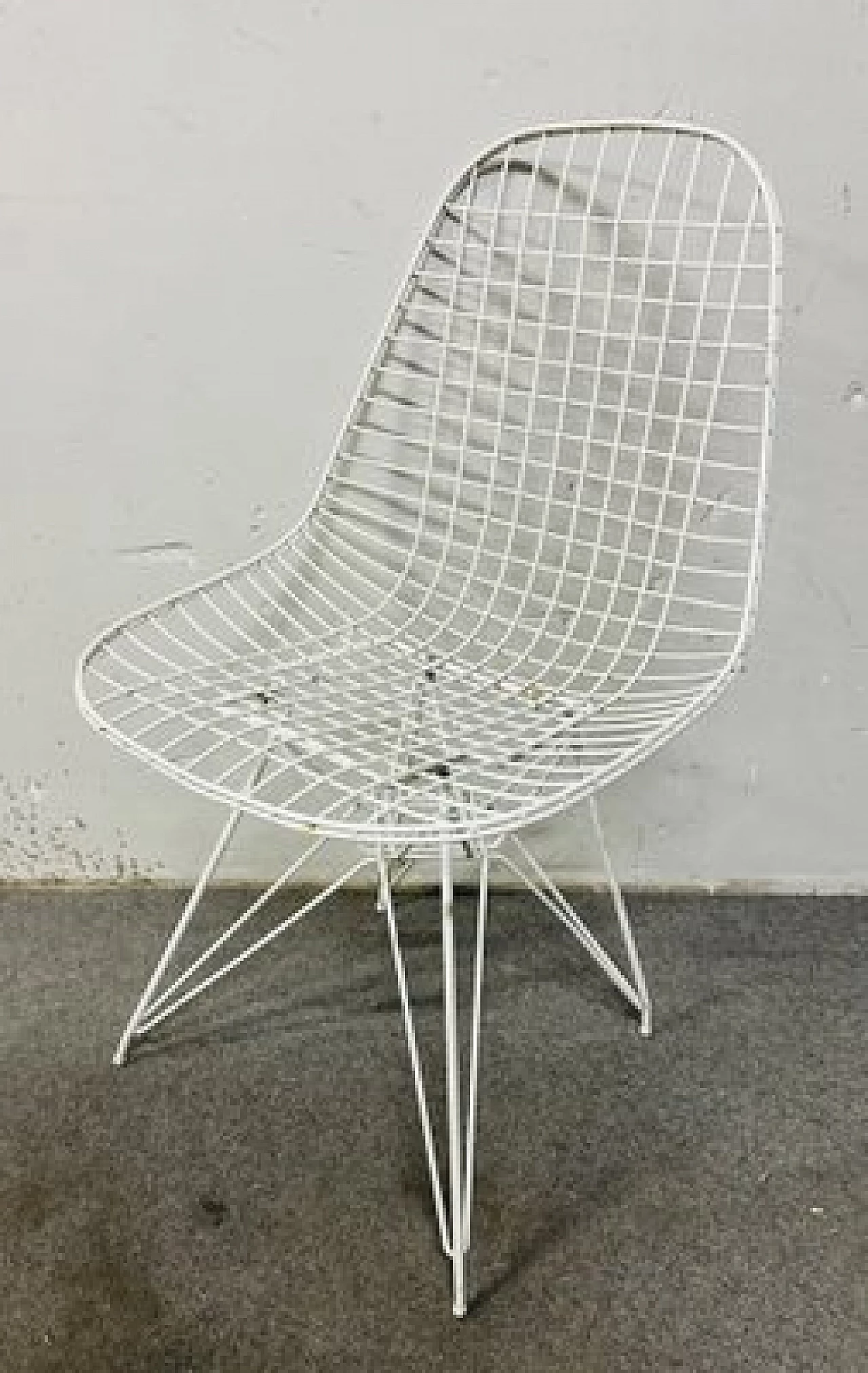 4 Wire Chair DKR chairs by Charles & Ray Eames for Vitra, 1950s 3