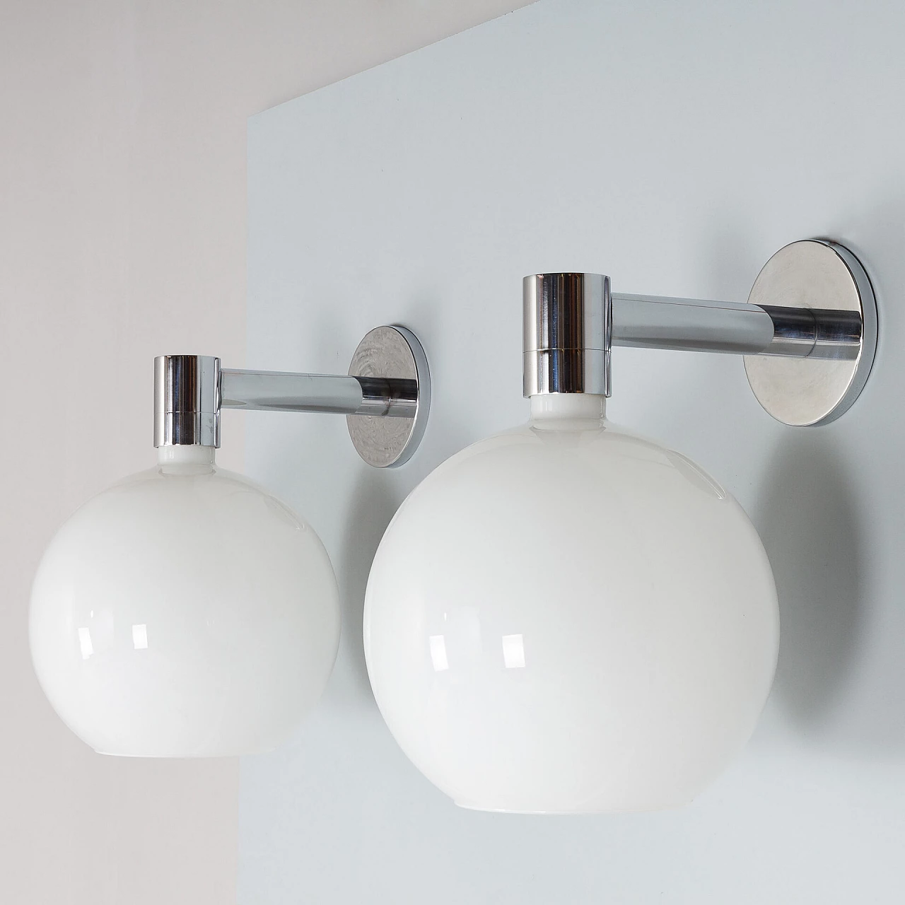 Pair of wall lights by Franco Albini for Sirrah, 1970s 18