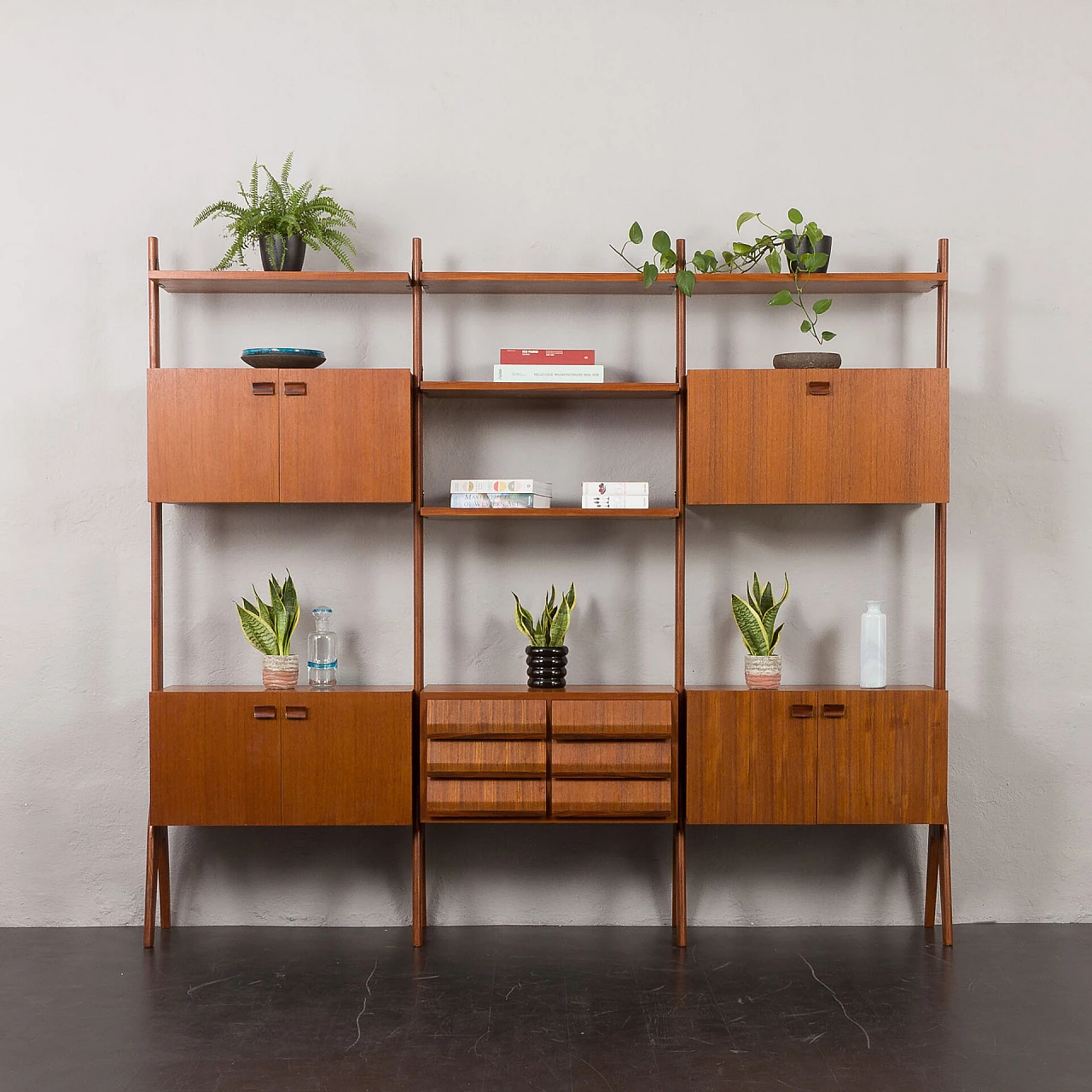 Three-bay teak and rosewood bookcase, 1960s 1