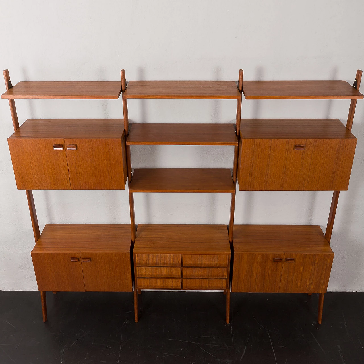 Three-bay teak and rosewood bookcase, 1960s 8