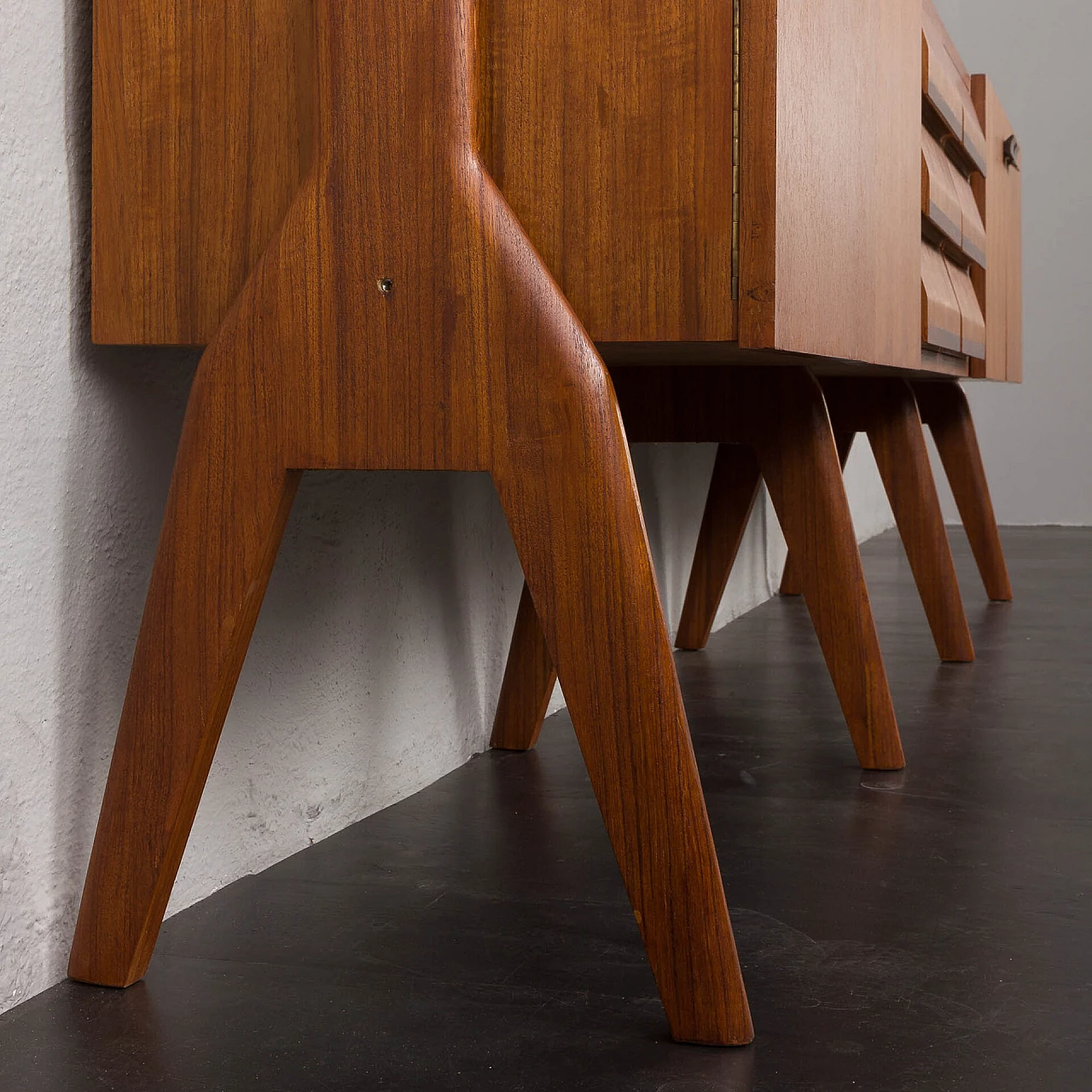 Three-bay teak and rosewood bookcase, 1960s 17