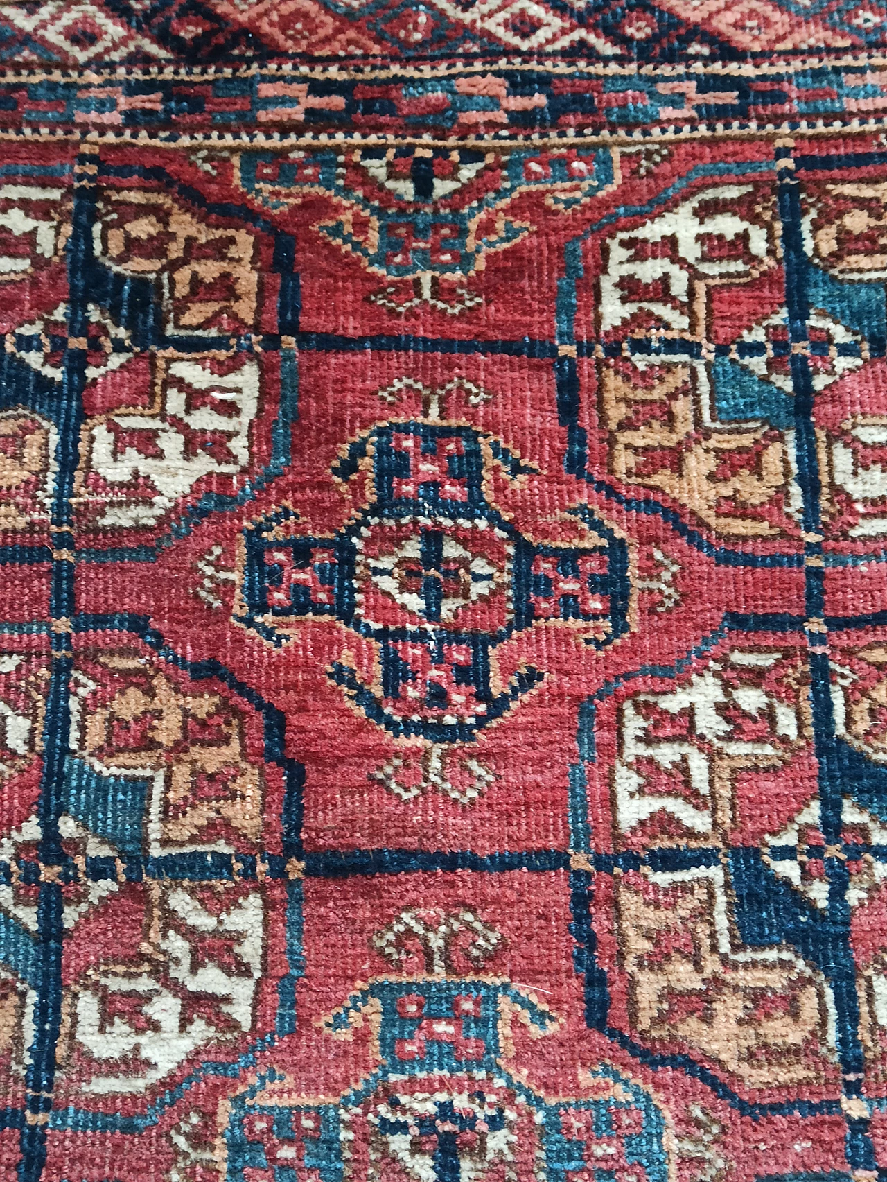 Red bukara rug in wool and cotton, late 19th century 10