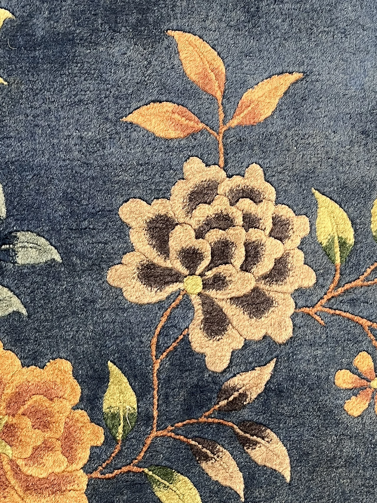 Chinese Art Deco carpet with blue background, 1930s 6