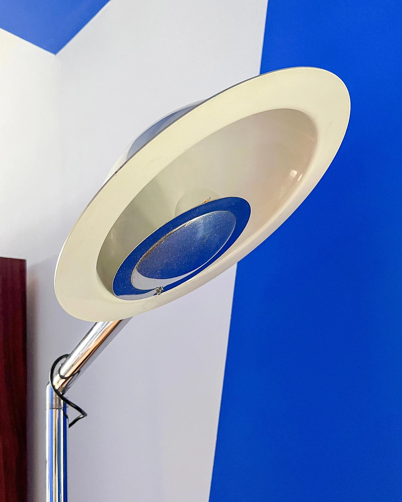 Metal floor lamp with flying saucer shade, 1970s 4